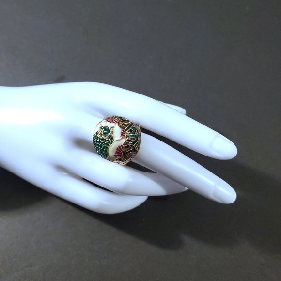 Stunning Enamel Callie Lilly with Green Crystals Ring - Picture 5 of 8